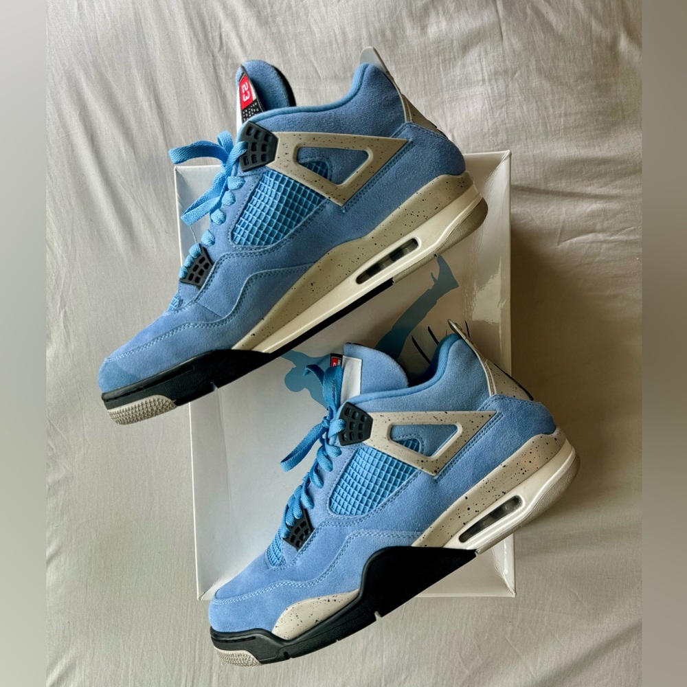 Air Jordan 4 university blue I  got them from STOCKX including the receipt